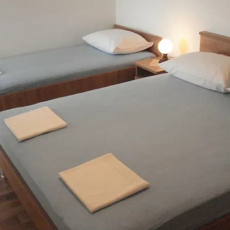 Vlatko Apartment *